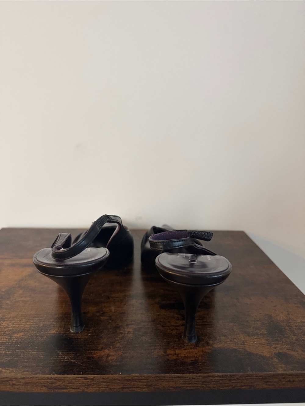 Donald J. Pliner Black Pointed Slingback Heels with Cutout Design - Picture 5 of 11